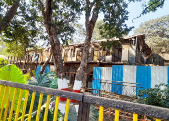 खानपान व्यवस्था कोलमडली; प्रवाशांची मोठी गैरसोय