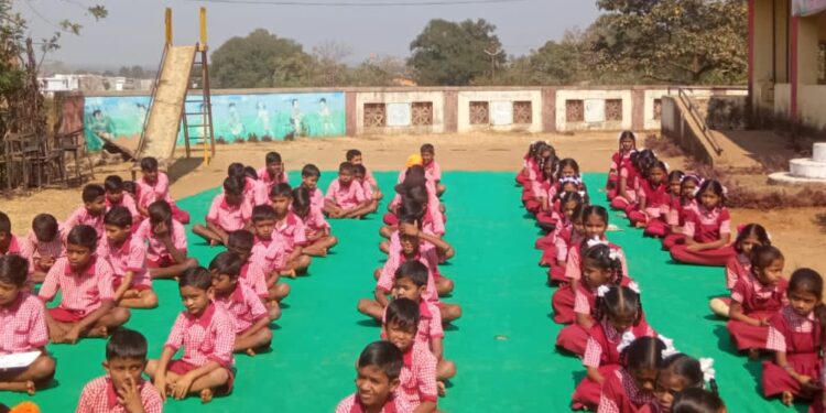 कोठिंबे शाळेत बालसभा उत्साहात