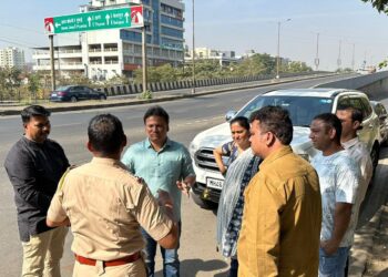 उड्डाणपुलाचे काम सुरू; प्रितम म्हात्रे यांनी केली पाहणी