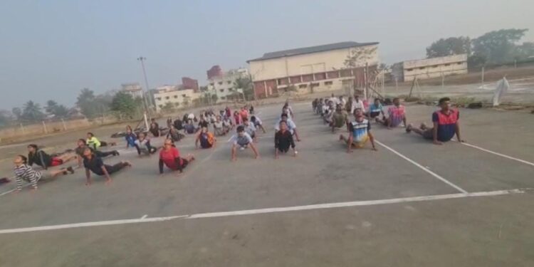 ‘सूर्यनमस्कार घाला, तंदुरुस्त राहा’