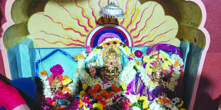 कोंडजाईत भाविकांची गर्दी