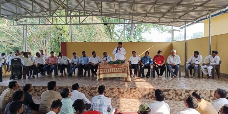 विक्रम-मिनीडोअर संघटनेसाठी शेकाप, शिवसेना एकवटले