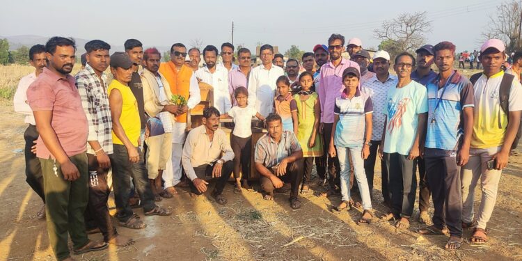 कालभैरव नवखार यांची बैलगाडी प्रथम