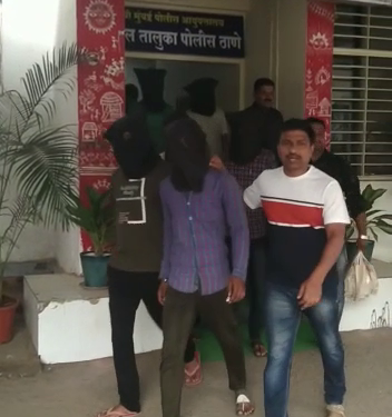 एक्स्प्रेस वे वर जबरी चोर्या करणारे अटकेत