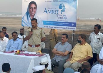 दिवेआगर समुद्रकिनारा झाला चकाचक