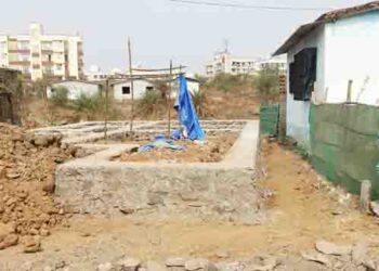 जोत्यावरील घरपट्टी रद्द, पण बांधकामाचं काय?