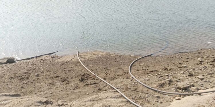 पाणीचोरांचा पाटबंधारे विभागाला ठेंगा