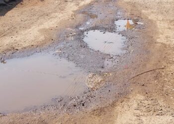 बोर्ले-जिते रस्त्याचे काम थांबले; ग्रामस्थ हैराण