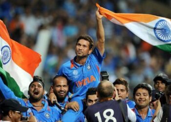 वानखेडे मैदानावर उभारणार सचिनचा पुतळा