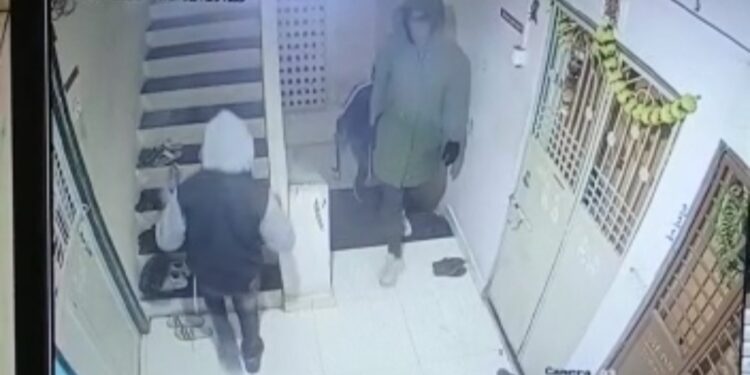 नेरळमध्ये एकाच रात्री तीन घरफोड्या