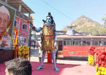 तळगड किल्ल्यावर भक्तांचा जनसागर