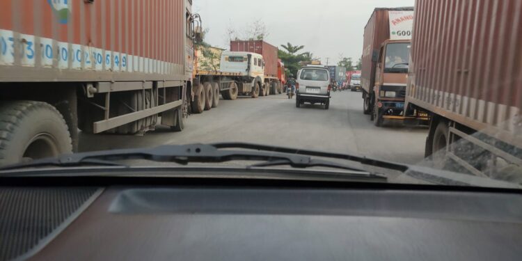 बेशिस्त वाहतूकीचे तालुक्याला ग्रहण