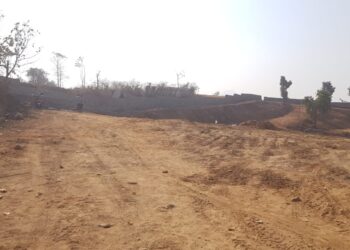 सपाटीकरणासाठी पर्यावरणाचा र्‍हास