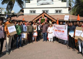 जेएसएम महाविद्यालयात ग्रंथप्रदर्शनाला वाचकांचा उत्स्फूर्त प्रतिसाद