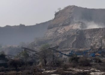 खडी मशिन, सुरुंग स्फोटोने आरोग्य धोक्यात