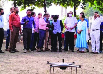 स्वामित्व योजनेशी महसूलचा संबंध नाही; तहसिलदार समीर घारेंनी जबाबदारी टाळली