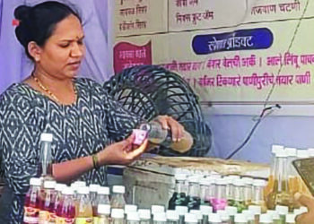 नेरळच्या महिला गटाच्या पदार्थांना वाढती पसंती