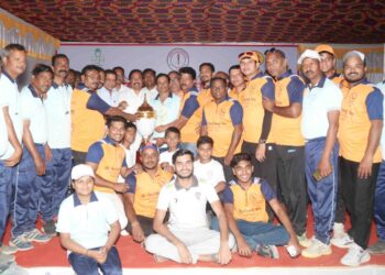 पत्रकार चषकावर नागोठणेची मोहोर