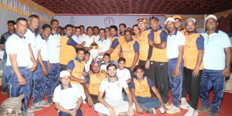 पत्रकार चषकावर नागोठणेची मोहोर