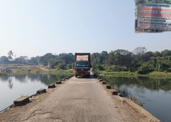 भुंडया पुलावरून अवजड वाहतुक सुरूच