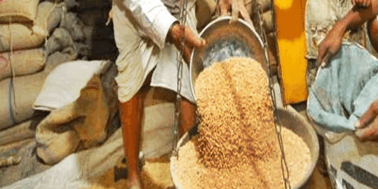 दुकानदारांचे कमिशन थकले