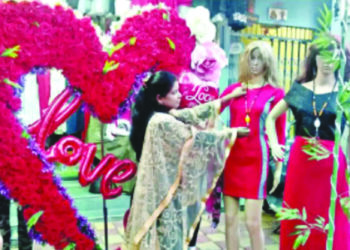 प्रेमोत्सवाला आले उधाण; व्हॅलेंटाईननिमित्त बाजारपेठा सजल्या