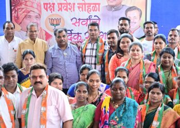 कारवाईच्या भितीने वडखळ सरपंचाचा भाजपमध्ये प्रवेश