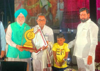 आदिवासी विकास सेवा संघास पुण्यश्‍लोक अहिल्यादेवी होळकर पुरस्कार प्रदान