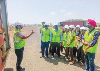 अंतुले महाविद्यालय विद्यार्थ्यांची दिघी पोर्टला भेट