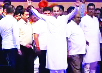 शिवसेनेच्या गद्दाराना गाडा – ठाकरे