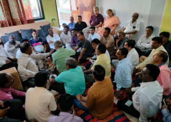 बसस्थानकासाठी ग्रामस्थांचा पुढाकार