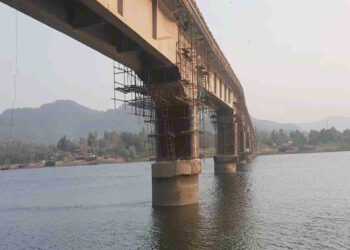 आंबेत पूल दुरुस्तीमुळे वाहतूक कोंडी