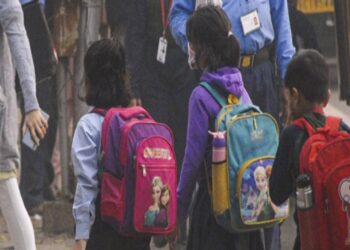 आरटीई प्रवेशासाठी पालकांची झुंबड