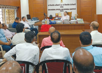 शेतकर्‍यांचे म्हणणे ऐकून घ्या