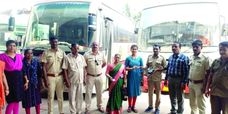 हाफ तिकीट, एसटी हाऊसफुल्ल