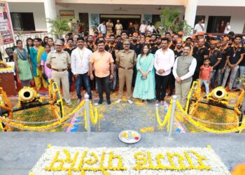 पोलीस अधिक्षक कार्यालय येथे स्वराज्याचा तोफगाडा लोकार्पण सोहळा