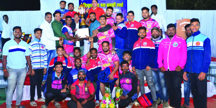 धोकवडे कबड्डी स्पर्धेत मरीदेवी धेरंड संघ विजयी