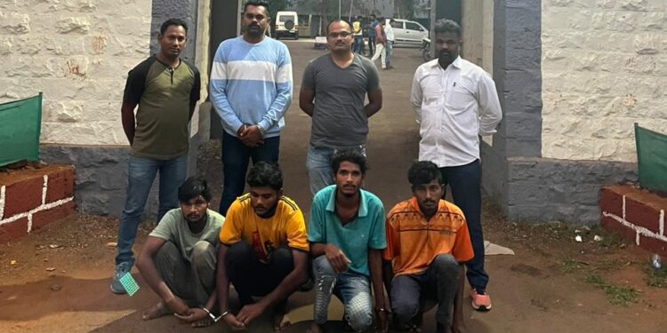 माणगाव, गोरेगाव, महाड, तसेच कोलाड पोलीस ठाणे हद्दीत घरफोडी