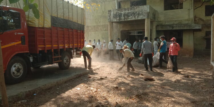 स्वच्छतेसाठी हजारो हात सरसावले