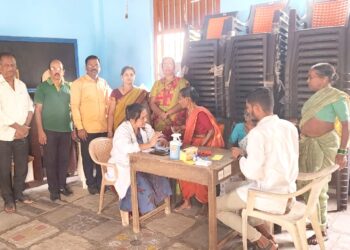 नेत्रतपासणी शिबिराला प्रतिसाद