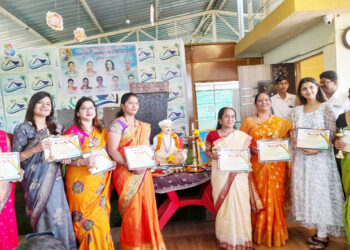 कर्तृत्वत्वान महिलांचा सत्कार