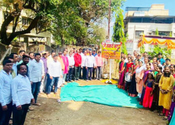 ममदापूरात नामफलक अनावरण