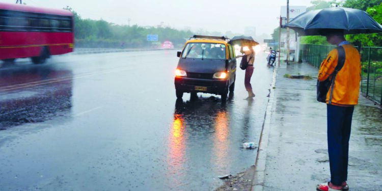 पनवेलमध्ये सरीवर सरी