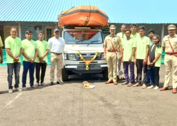 माणगाव येथे रुग्णवाहिकेचे लोकापर्ण