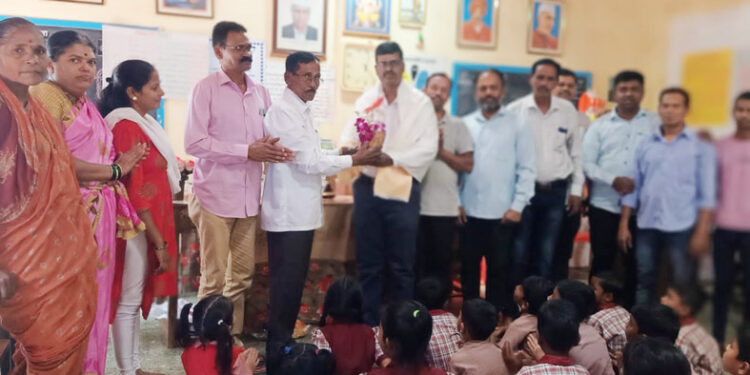 राजेंद्र पाटील यांचा सत्कार