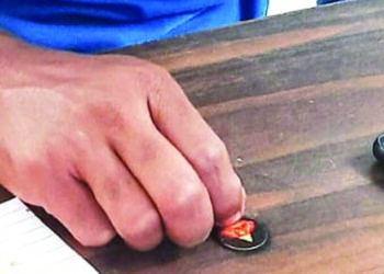 अनिरुद्ध खेडेकरच्या छोट्या रांगोळीचा विश्‍वविक्रम!