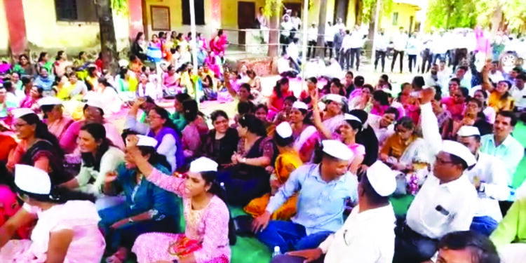 संपामुळे करोडोंचा महसूल बुडाला