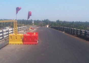 साळाव पूल अवजड वाहतुकीस बंद