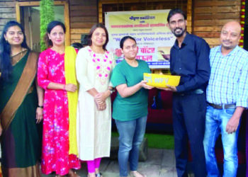 फ्री वॉटर बाऊलचे वितरण