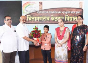 आयुष शिंदे राज्यात प्रथम